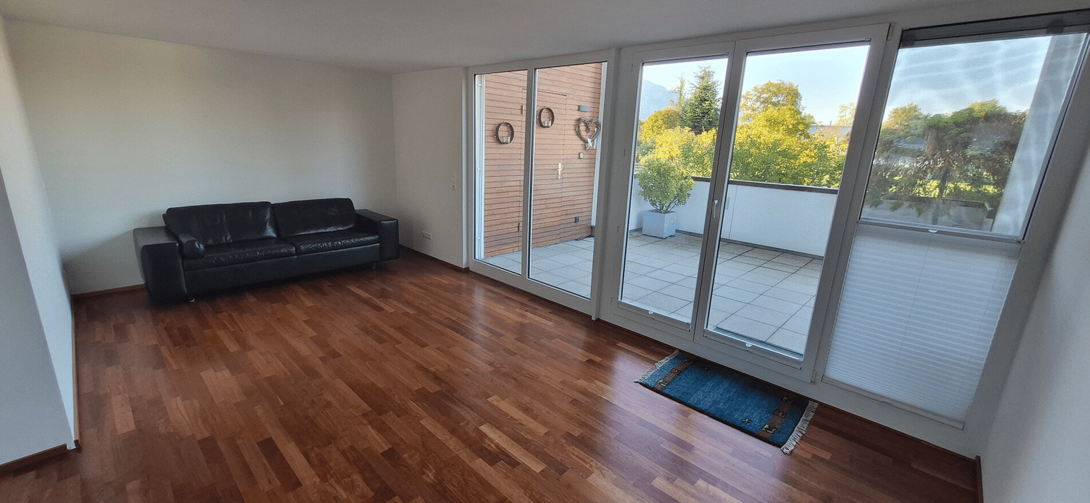 Living room before AI restyle: original room